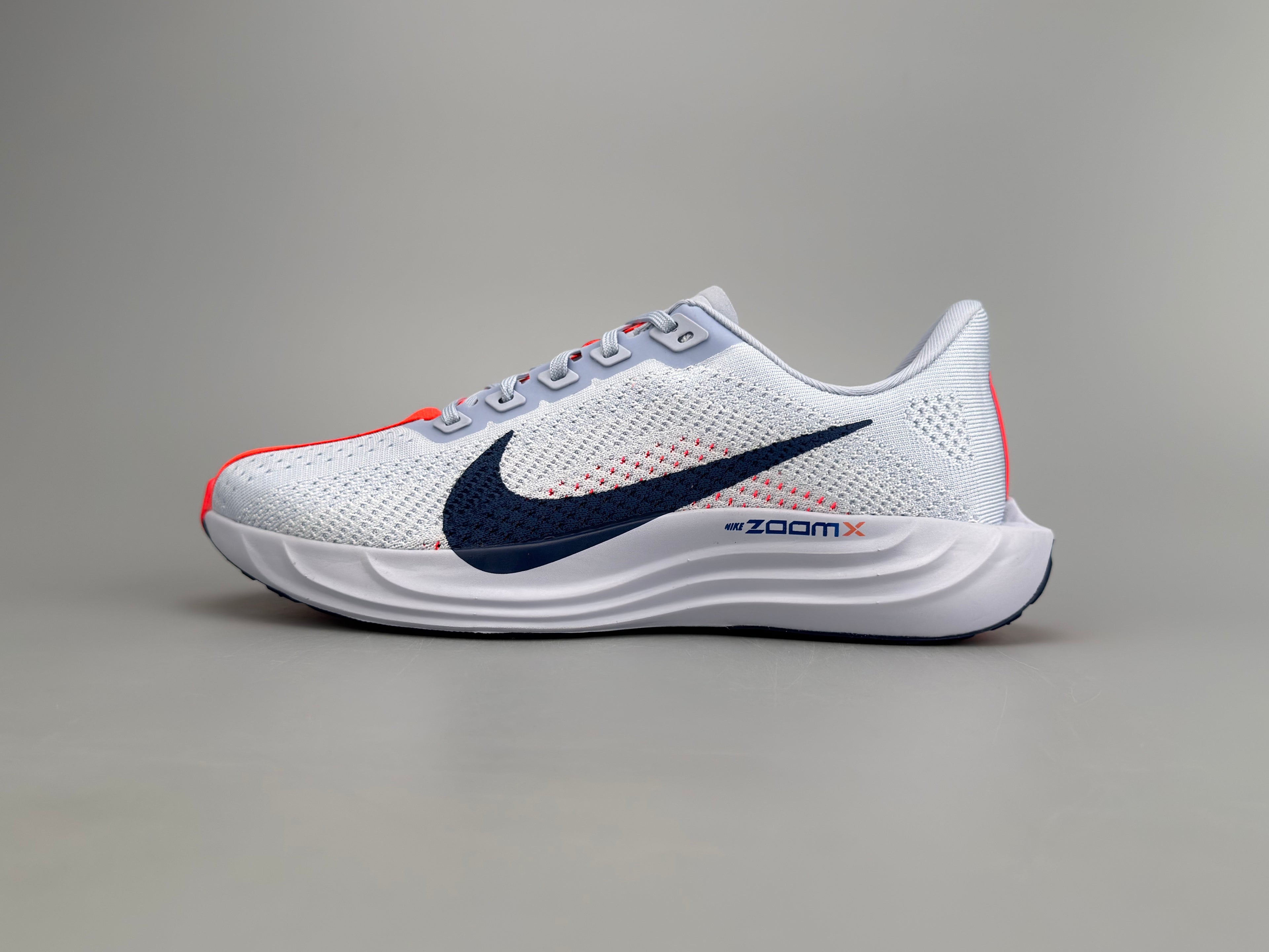 Tênis Nike Pegasus Plus - Cinza e Laranja