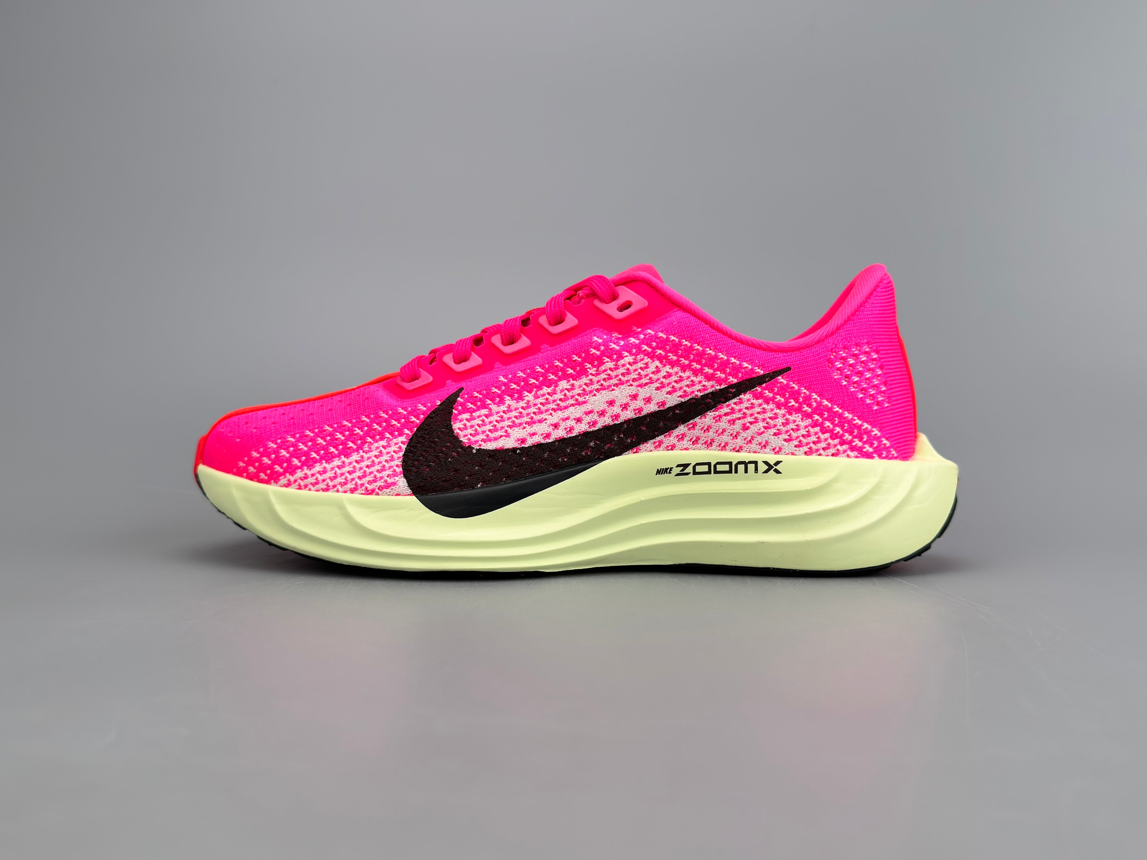 Tênis Nike Pegasus Plus - Rosa