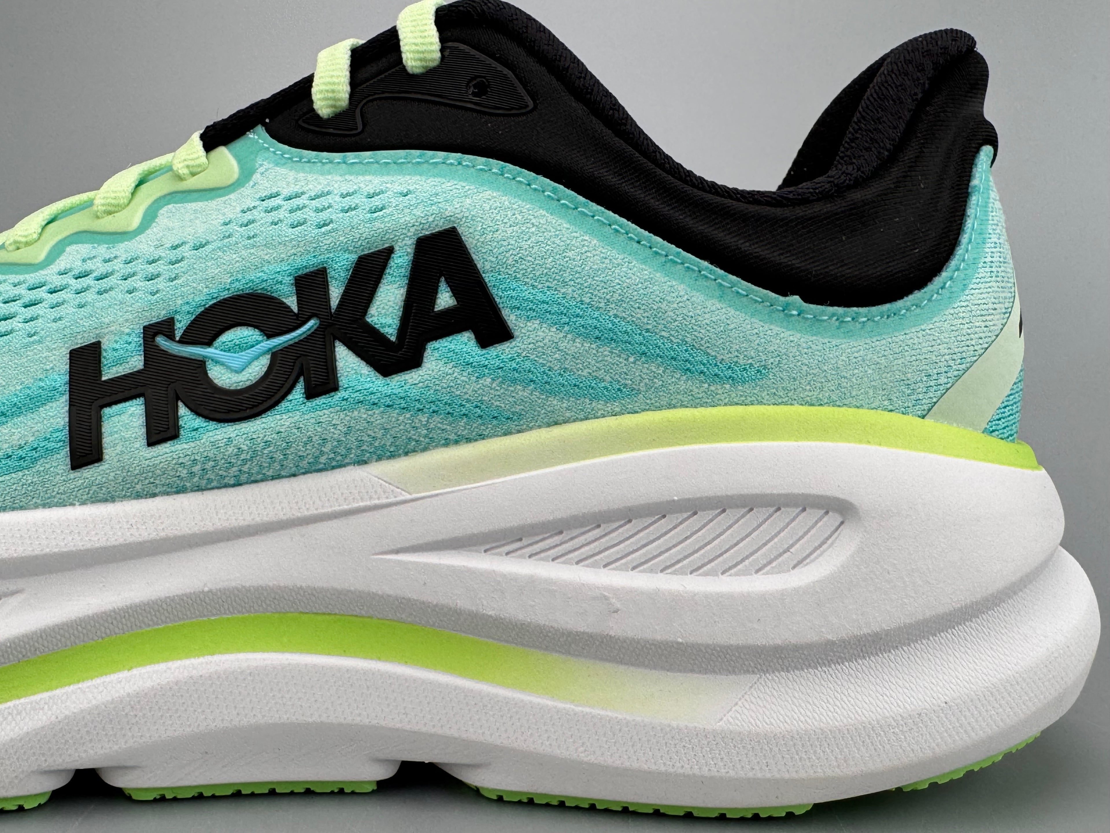 Tênis Masculino Hoka Bondi 9 - Verde