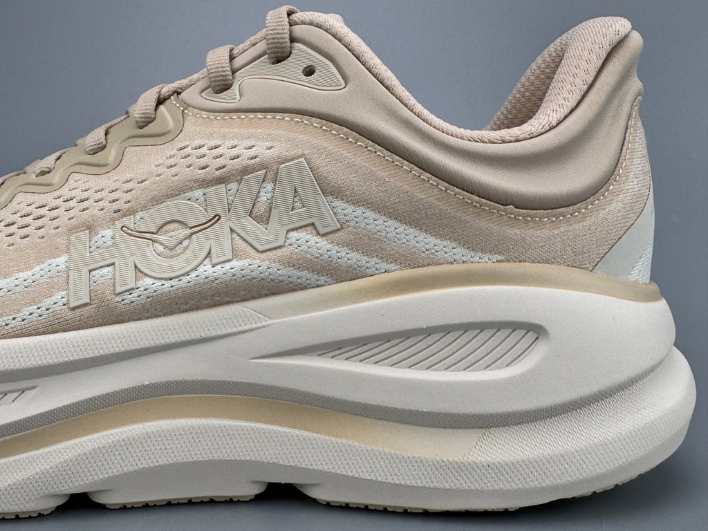 Tênis Masculino Hoka Bondi 9 - Bege