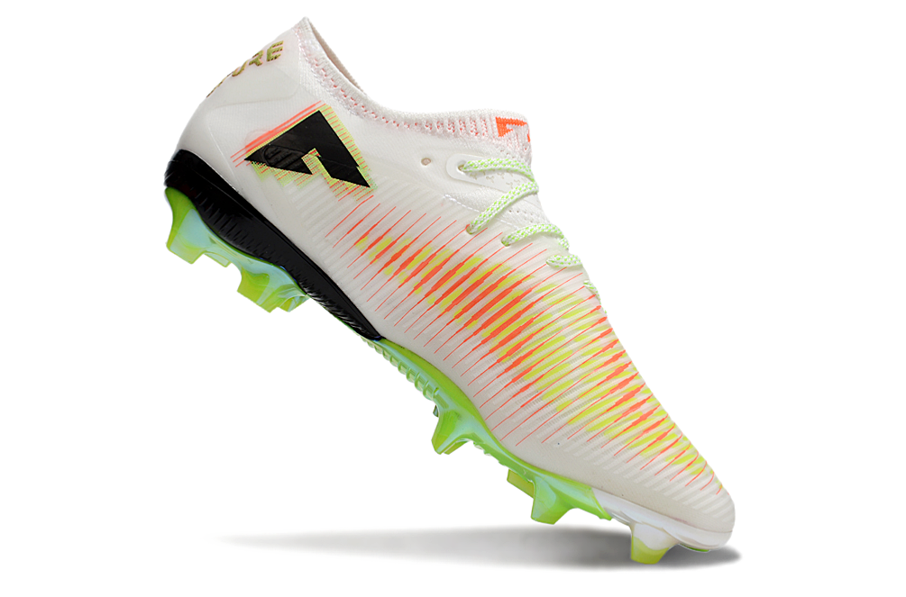 Chuteira Puma Future 8 Ultimate Low Campo FG - Branco/Laranja