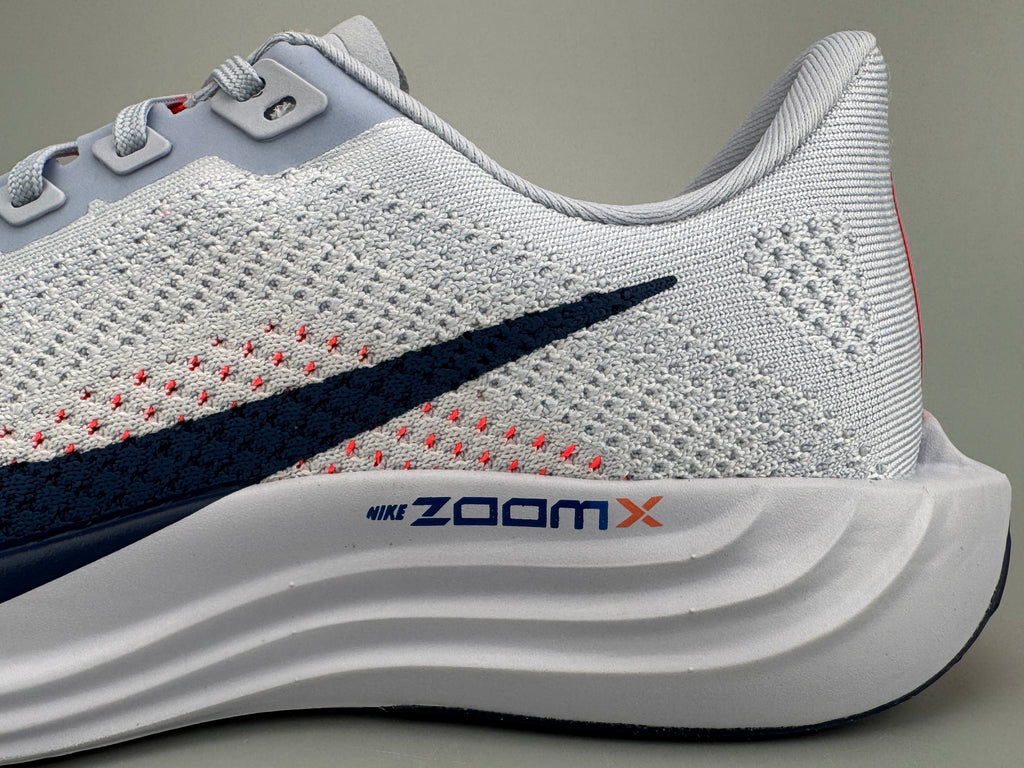 Tênis Nike Pegasus Plus - Cinza e Laranja